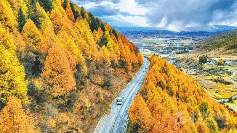 川藏公路，創(chuàng  )造奇跡之路