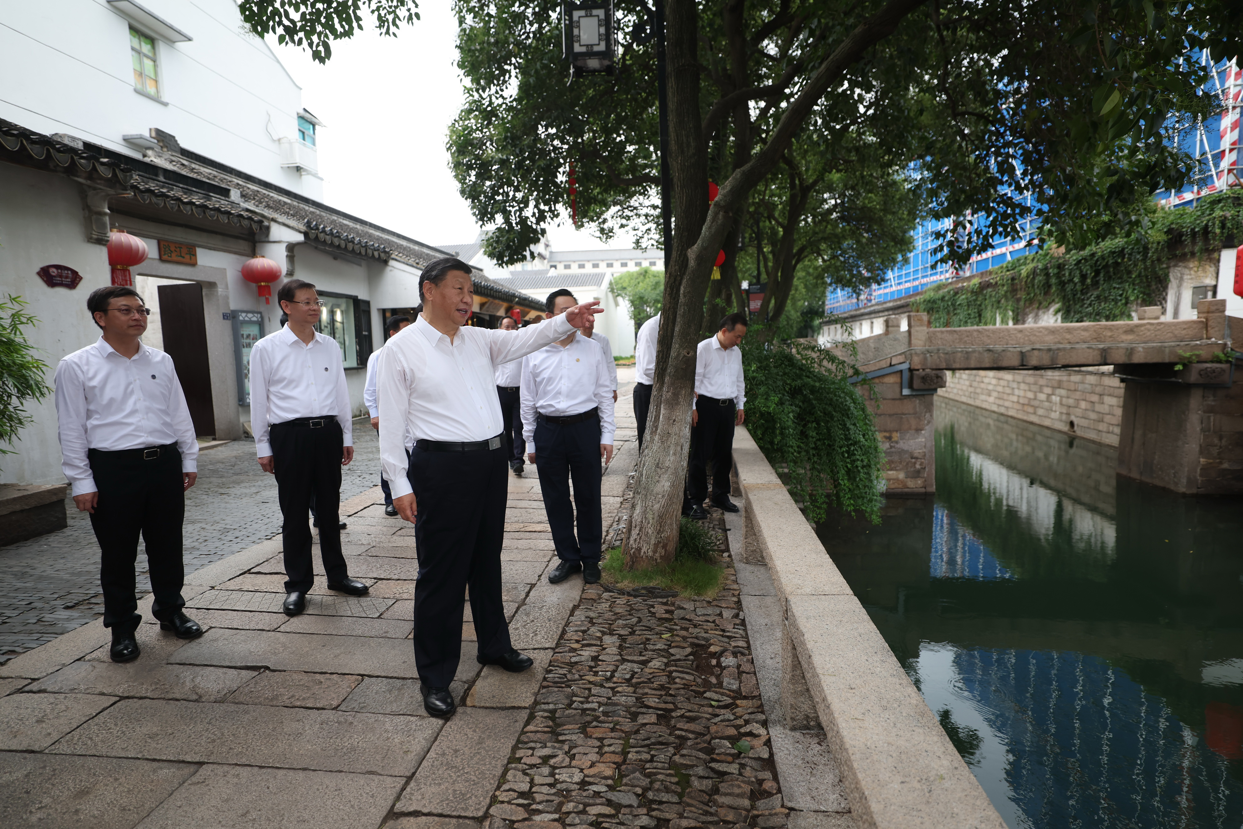 2023年7月6日，習近平在蘇州平江歷史文化街區考察。